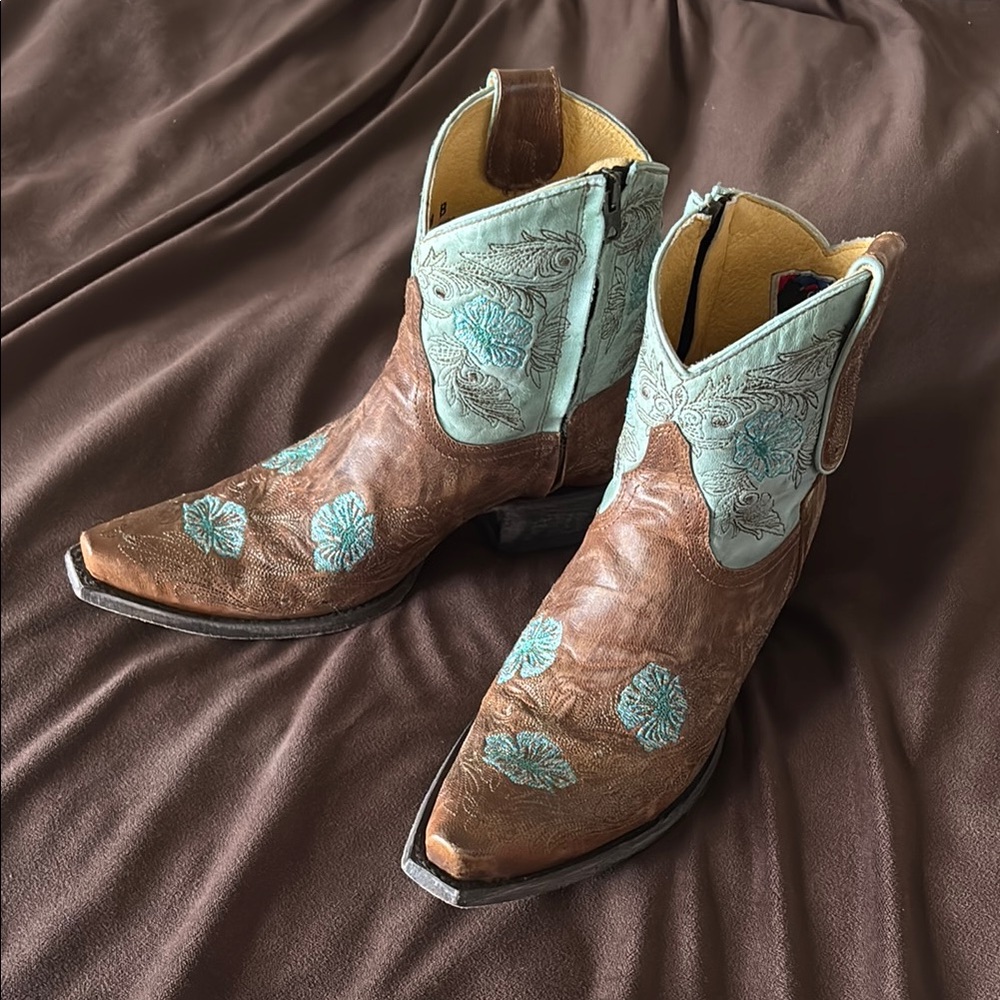 Old Gringo Brown and Turquoise Embroidered Western Ankle Boots